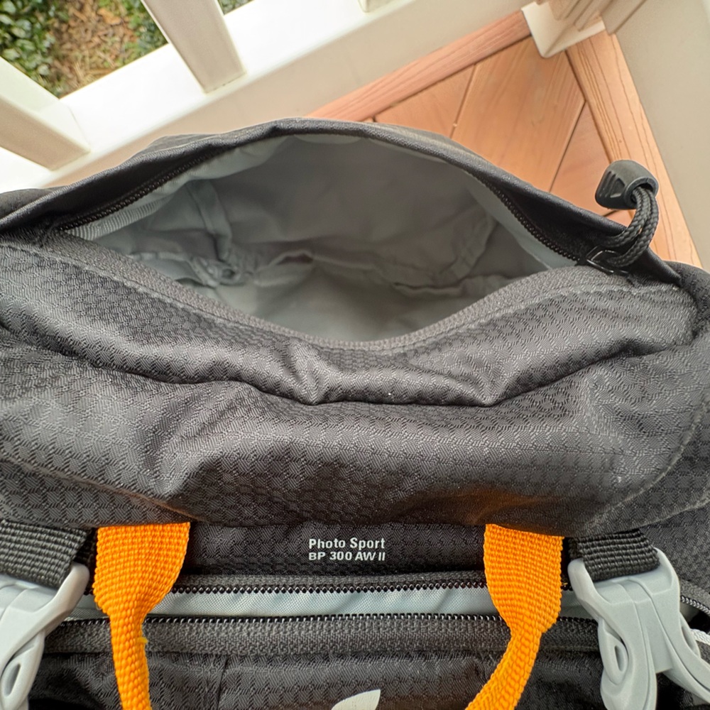 Lowepro Photo Sport BP AW 300 II Camera Backpack - Picture 3 of 12